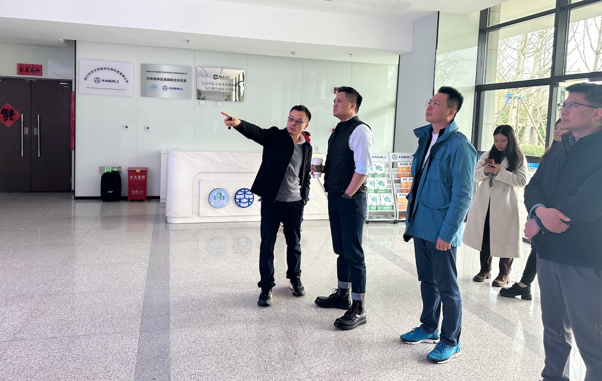 阿拉丁集團(tuán)一行赴成都考察交流 阿拉丁集團(tuán)一行赴成都考察交流