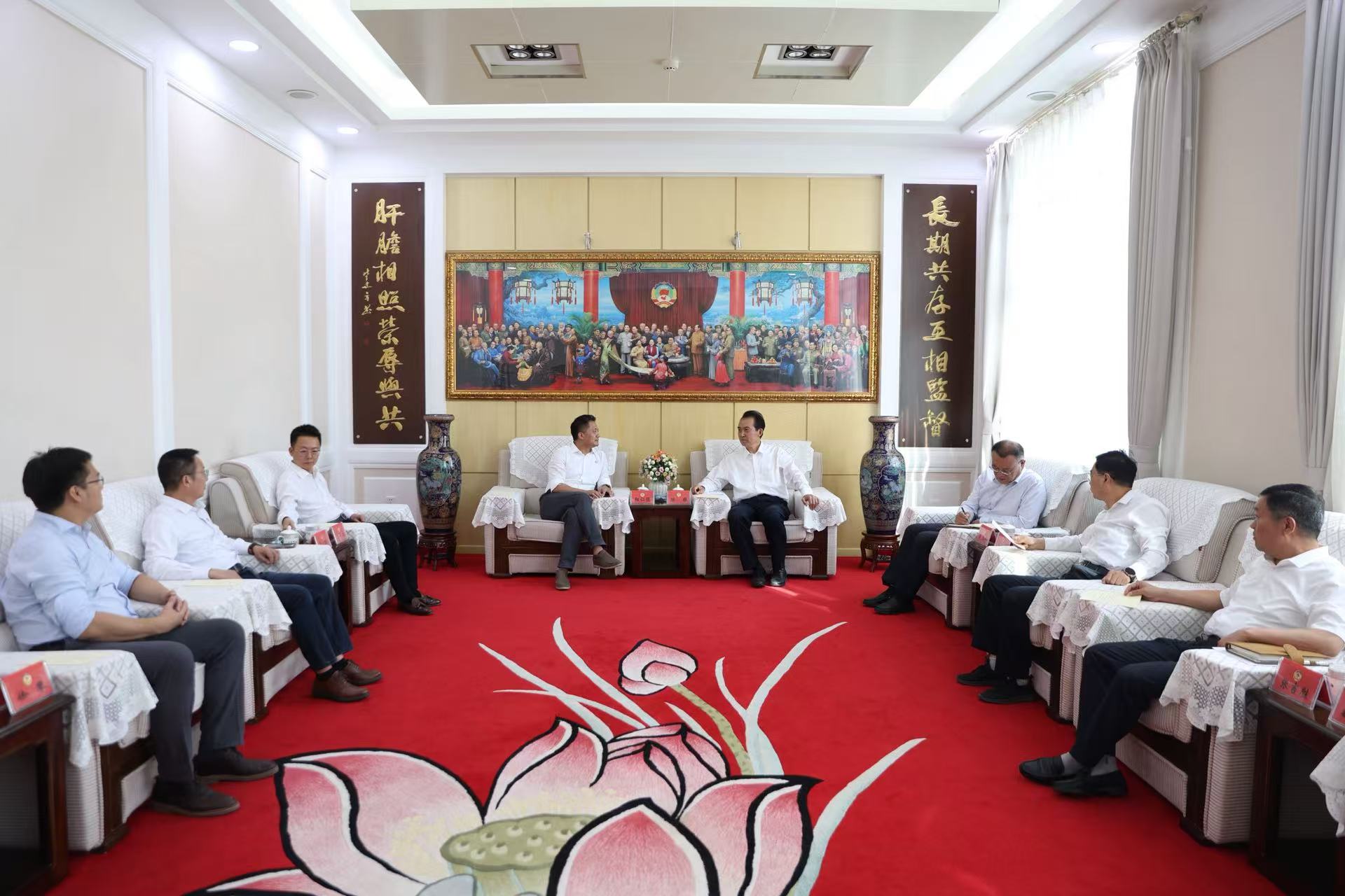 阿拉丁集團(tuán)一行赴寧夏考察簽約 阿拉丁集團(tuán)一行赴寧夏考察簽約