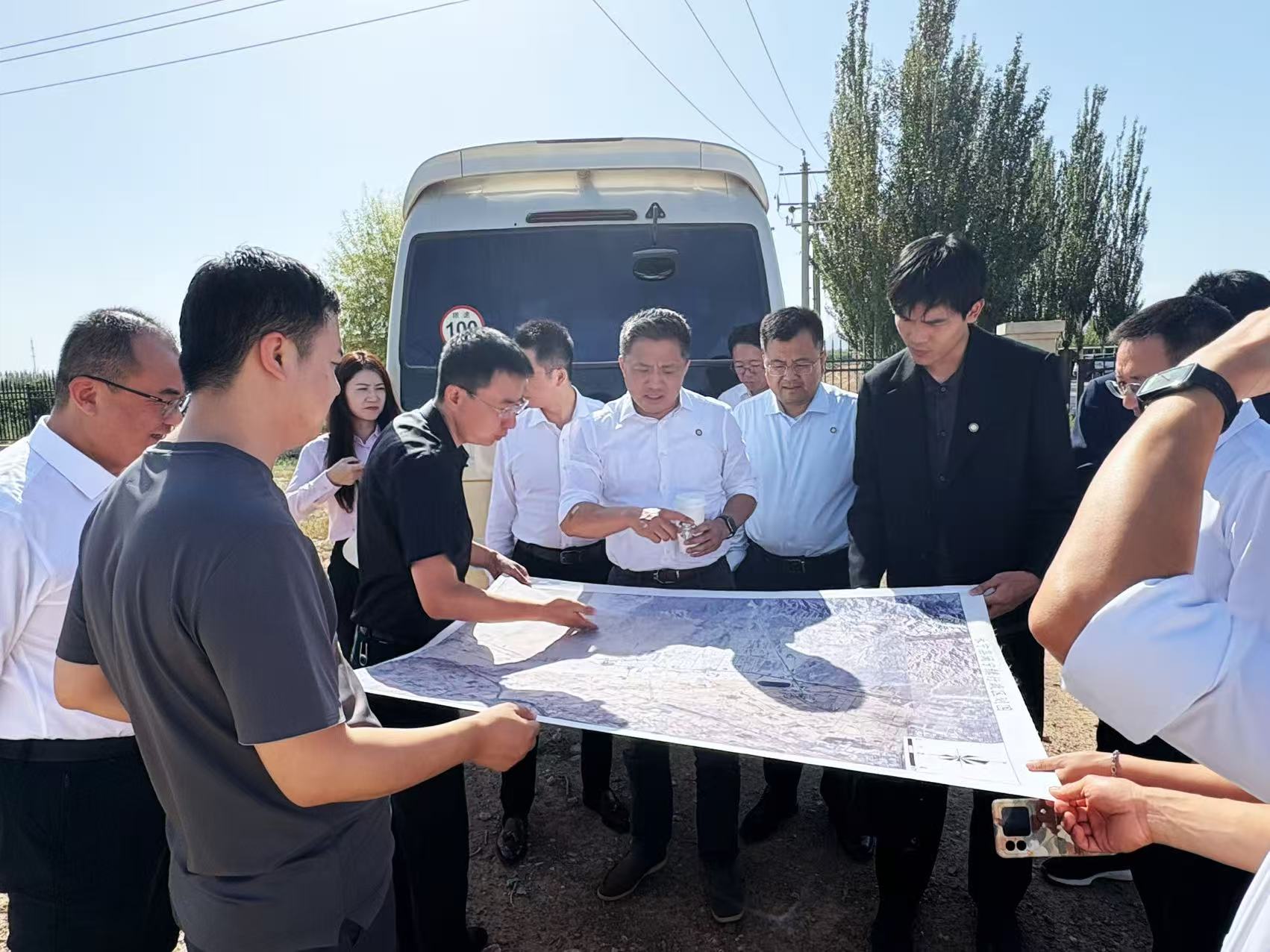 阿拉丁集團(tuán)一行赴寧夏考察簽約 阿拉丁集團(tuán)一行赴寧夏考察簽約